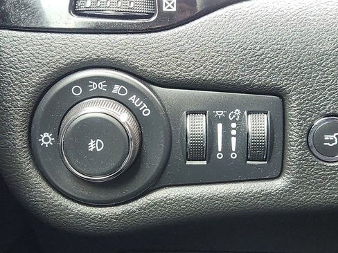 Used 2023 Jeep Cherokee Altitude Lux image 23