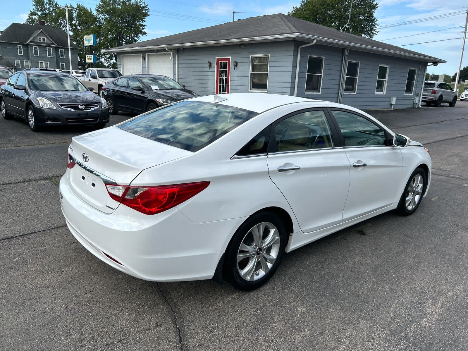 Used 2013 Hyundai Sonata Limited FWD image 3