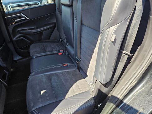 Used 2024 Mitsubishi Outlander SE FWD image 28
