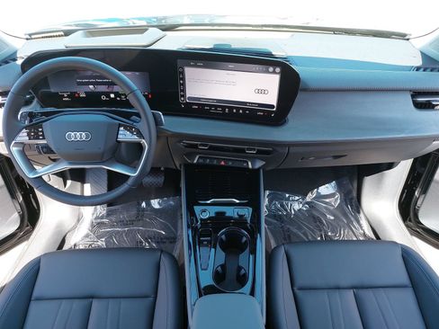 New 2026 Audi Q3 quattro 2.0T AWD/4WD image 9