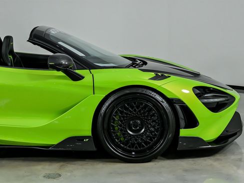 Used 2022 McLaren 765LT image 17