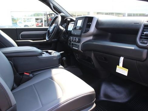 Used 2024 RAM 5500 Tradesman AWD/4WD image 27