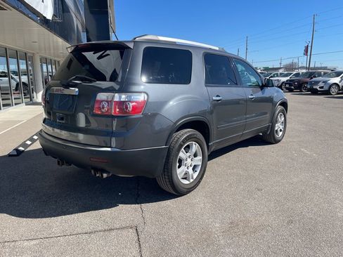 Used 2011 GMC Acadia SLE image 7