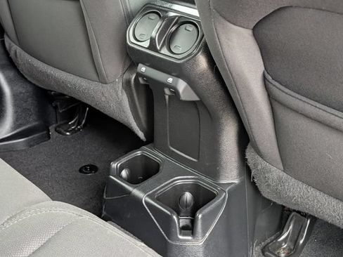 Used 2021 Jeep Wrangler Unlimited Sport AWD/4WD image 31