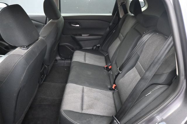 Used 2024 Nissan Rogue SV FWD image 19