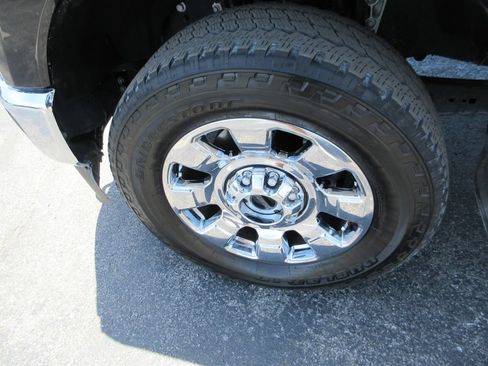 Used 2025 Ford F350 Lariat w/ Lariat Ultimate Package AWD/4WD image 15