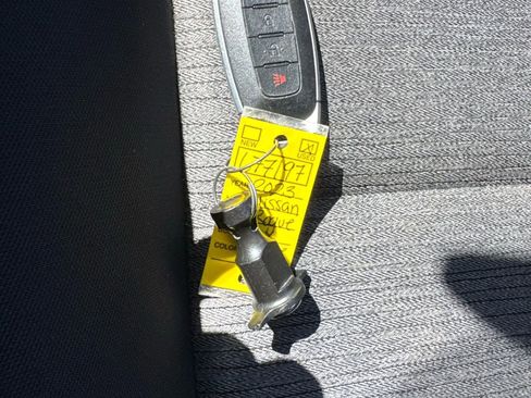 Used 2023 Nissan Rogue SV image 53