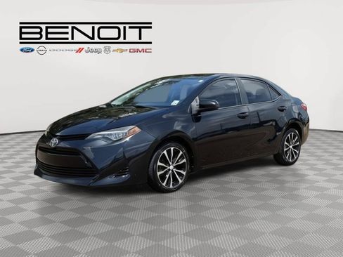 Used 2018 Toyota Corolla LE FWD image 1
