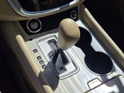 Used 2015 Nissan Murano S w/ Navigation Package image 27