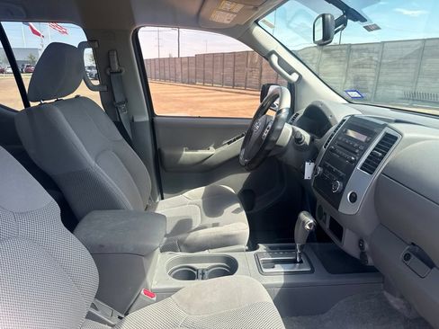 Used 2012 Nissan Frontier SV w/ SV Premium Utility Pkg RWD image 28