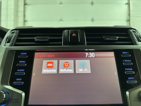 Used 2022 Toyota 4Runner SR5 Premium w/ Moonroof Package AWD/4WD image 28