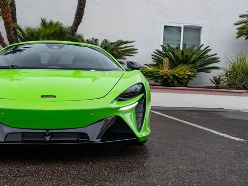 New 2026 McLaren Artura image 6