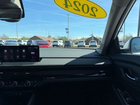 Used 2024 Honda Accord Touring image 25