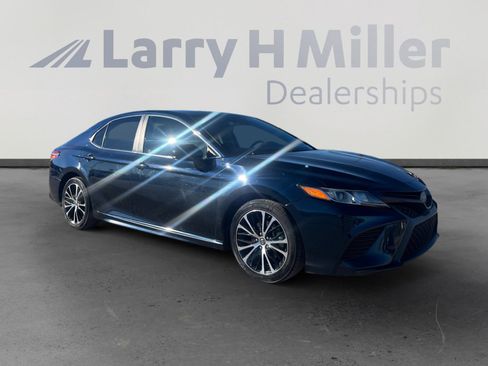 Used 2018 Toyota Camry L image 7