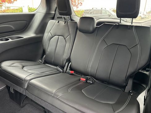 New 2026 Chrysler Voyager LX image 15