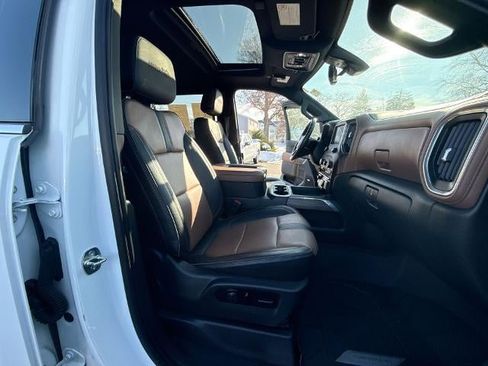 Used 2021 Chevrolet Silverado 2500 High Country w/ Z71 Off-Road Package image 29