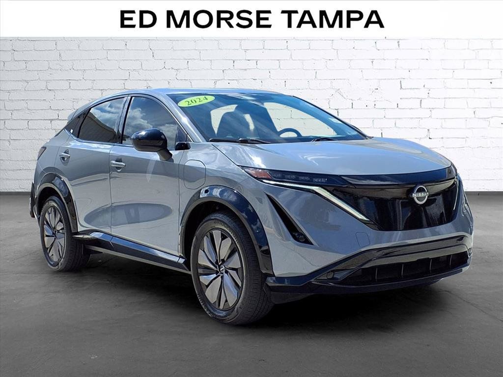Used 2024 Nissan Ariya AWD image 5