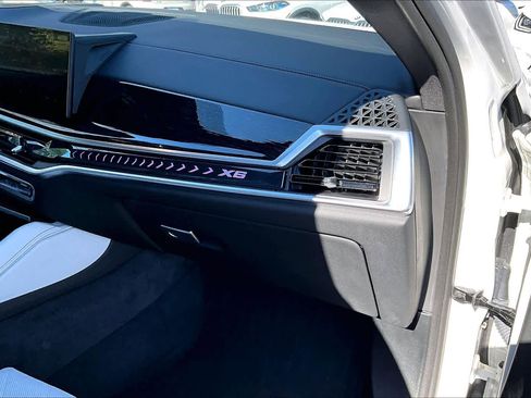 Certified 2025 BMW X6 xDrive40i w/ Executive Package image 18