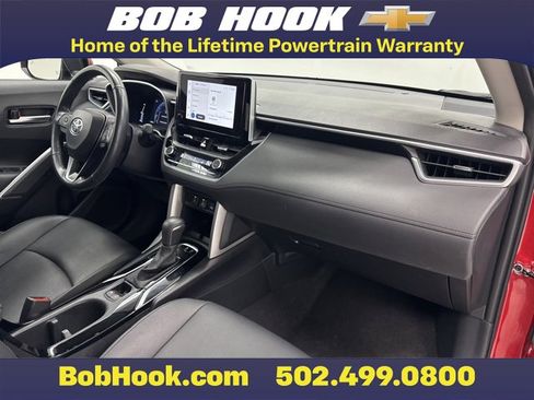 Used 2024 Toyota Corolla Cross XLE image 29