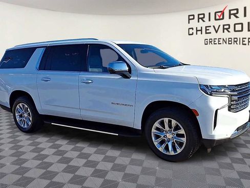 Certified 2023 Chevrolet Suburban Premier image 2