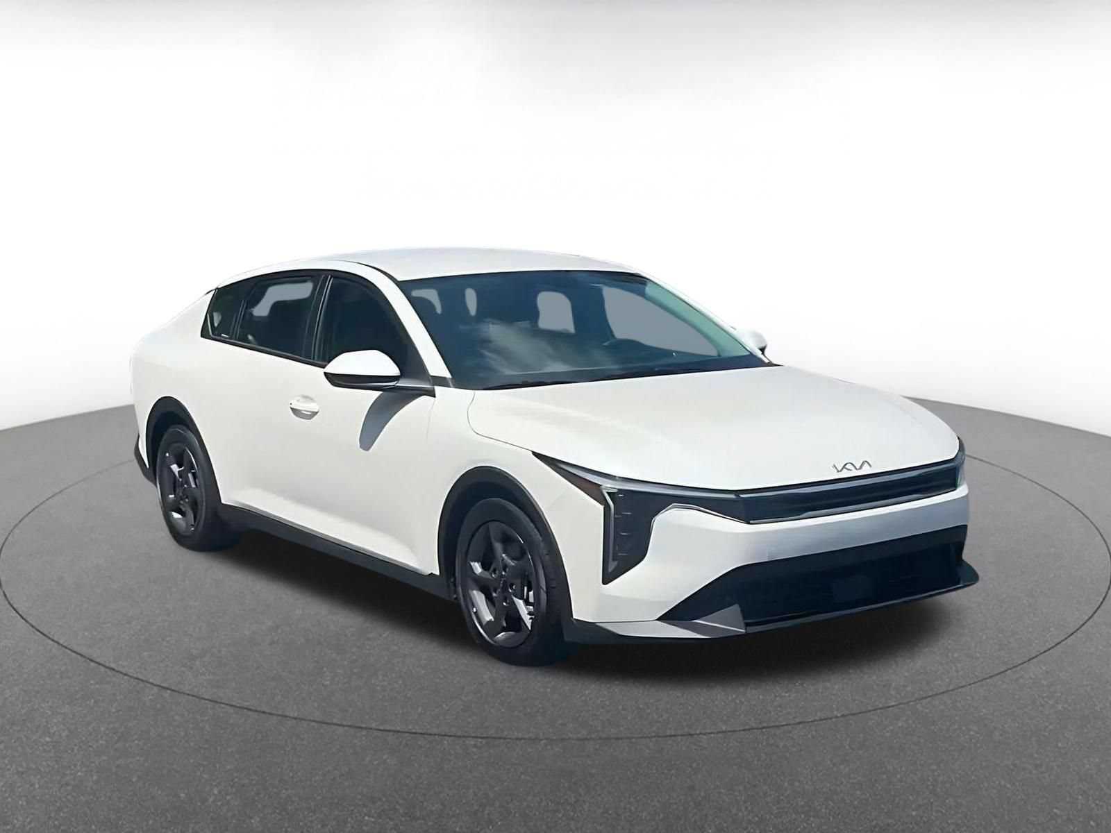 Used 2025 Kia K4 FWD image 3