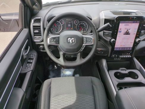 New 2026 RAM 2500 Big Horn AWD/4WD image 16