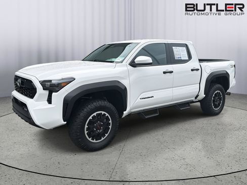 Used 2024 Toyota Tacoma TRD Off-Road AWD/4WD image 1