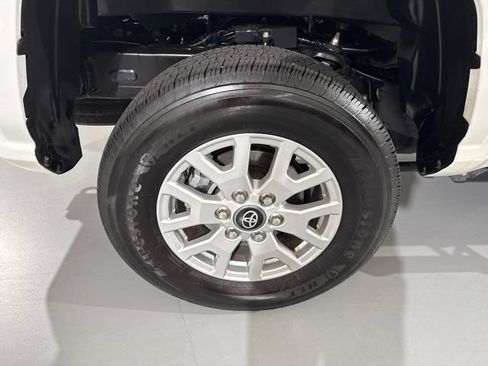 Used 2024 Toyota Tacoma SR5 AWD/4WD image 9