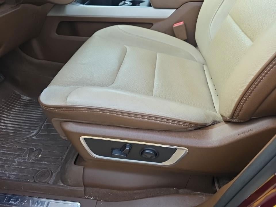 Used 2022 RAM 1500 Laramie AWD/4WD image 7