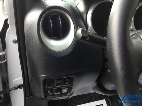 Used 2017 Nissan Juke SV image 19