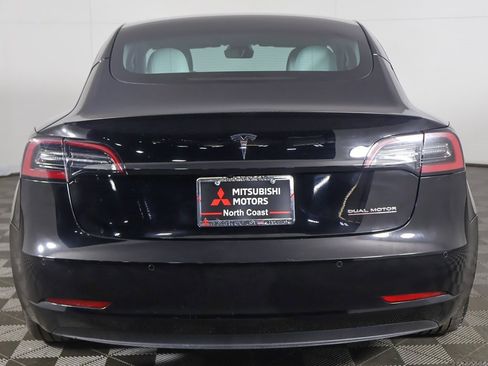 Used 2022 Tesla Model 3 Performance image 12