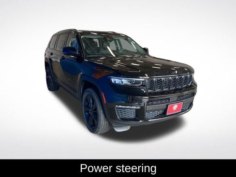 Used 2022 Jeep Grand Cherokee L Limited w/ Black Appearance Package AWD/4WD image 16