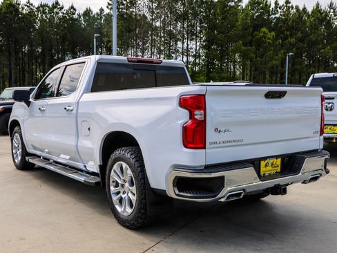 Used 2023 Chevrolet Silverado 1500 LTZ AWD/4WD image 7