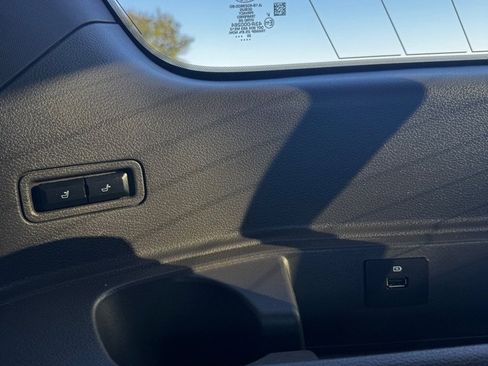 Used 2020 Ford Expedition Max Limited image 20