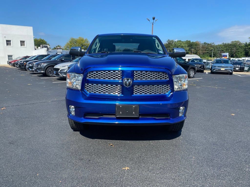 Used 2019 RAM 1500 Express w/ Express Value Package AWD/4WD image 3