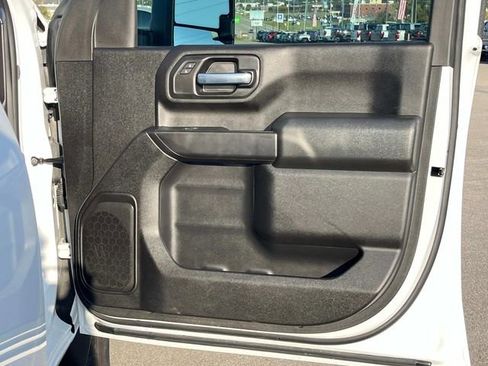 Used 2025 Chevrolet Silverado 2500 Custom w/ Custom Value Package image 23