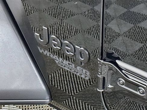 Used 2021 Jeep Wrangler Sport AWD/4WD image 22