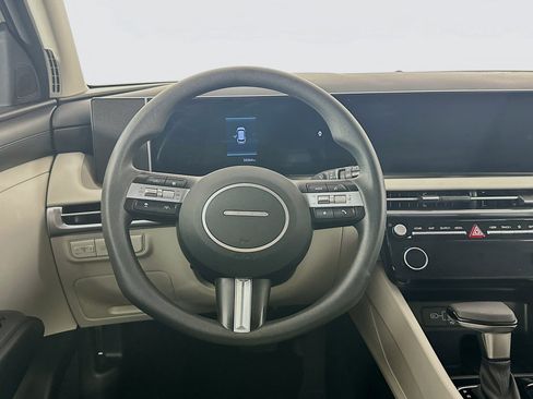 Used 2025 Hyundai Tucson SEL FWD image 18
