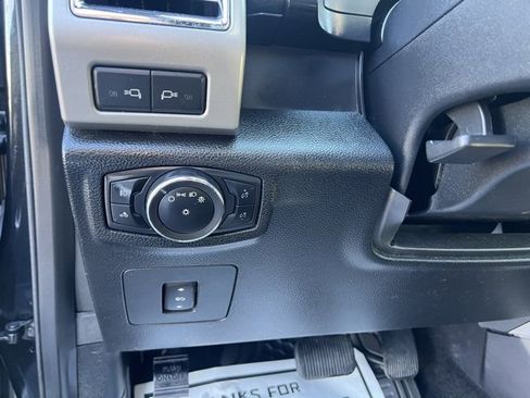 Used 2015 Ford F150 Lariat w/ Equipment Group 501A Mid image 26