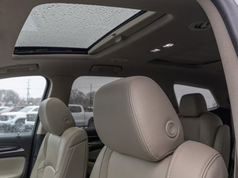 Used 2021 Buick Enclave Premium w/ Sun and Sites Package image 10