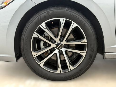 Certified 2023 Volkswagen Jetta Sport FWD image 11