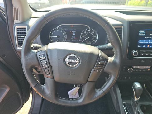 Certified 2024 Nissan Frontier SV w/ Technology Package AWD/4WD image 10