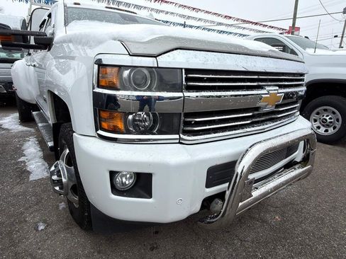 Used 2015 Chevrolet Silverado 3500 High Country w/ Duramax Plus Package image 40