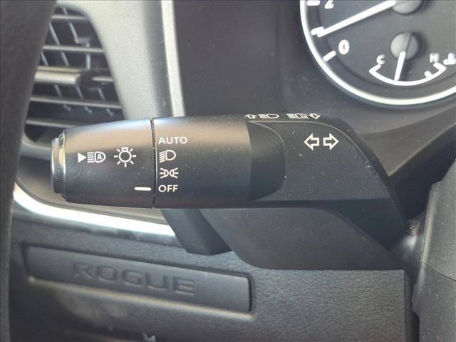 Used 2024 Nissan Rogue S AWD/4WD image 7