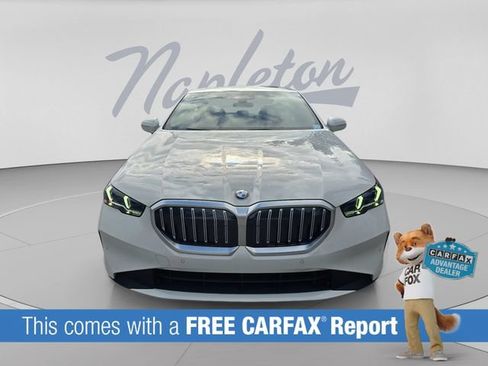 Used 2026 BMW 530i xDrive AWD/4WD image 2