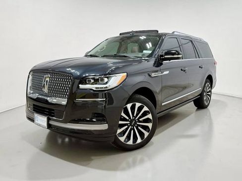 Used 2024 Lincoln Navigator L Reserve AWD/4WD image 2