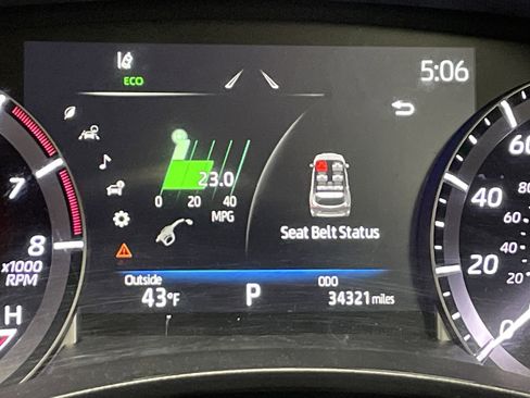 Used 2023 Toyota Highlander XLE image 10