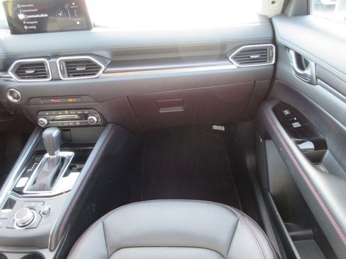Used 2025 MAZDA CX-5 Carbon Edition image 17