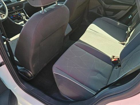 Used 2025 Volkswagen Jetta Sport image 17