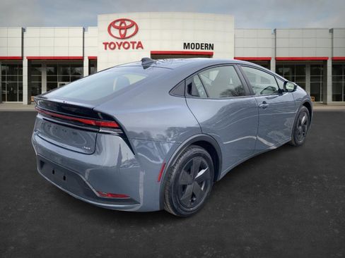Used 2023 Toyota Prius LE image 5